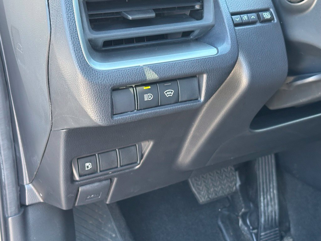 Used 2025 Toyota Prius LE FWD image 24