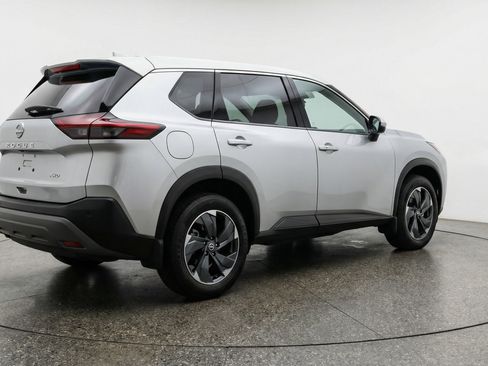 Used 2025 Nissan Rogue SV image 9