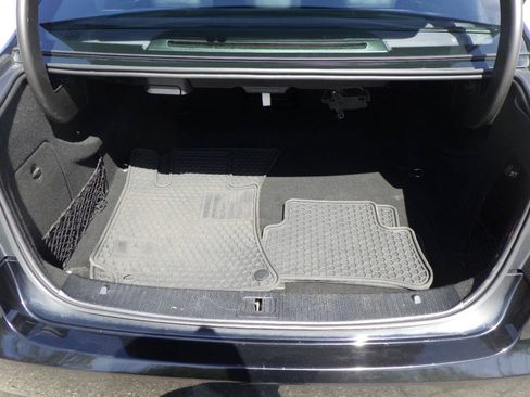 Used 2011 Mercedes-Benz E 350 4MATIC Sedan image 31