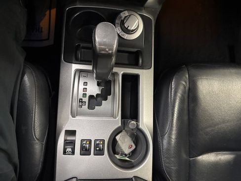 Used 2013 Toyota 4Runner Limited image 34