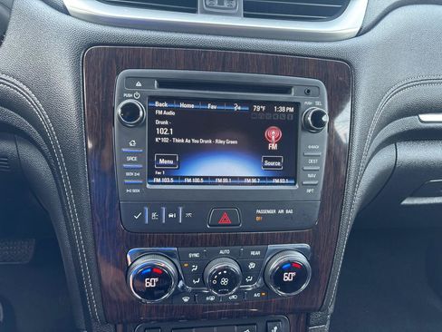 Used 2017 Chevrolet Traverse LT AWD/4WD image 19