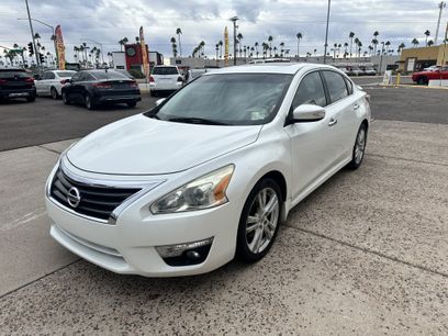 Used 2014 Nissan Altima 3.5 SL w/ Technology Package