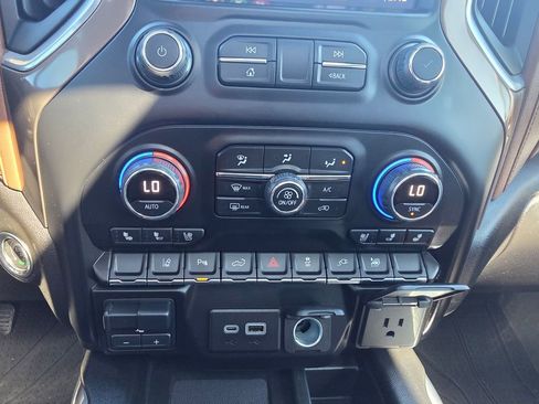 Used 2022 Chevrolet Silverado 2500 High Country AWD/4WD image 24
