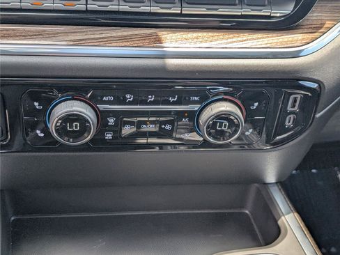 Used 2023 Chevrolet Silverado 1500 RST w/ Convenience Package II AWD/4WD image 27