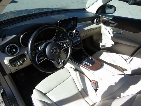 Used 2021 Mercedes-Benz GLC 300 4MATIC image 12