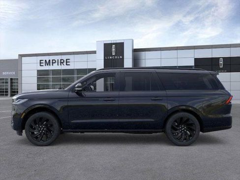 New 2026 Lincoln Navigator L Reserve w/ Jet Appearance Package image 3