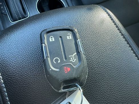 Used 2017 GMC Acadia SLT image 39