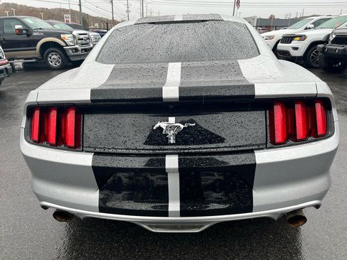 Used 2015 Ford Mustang Coupe image 6