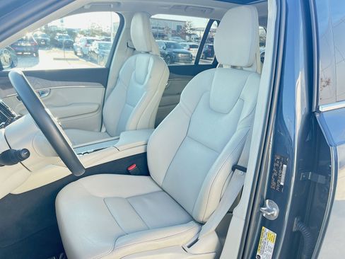 Certified 2023 Volvo XC90 B6 Plus w/ Protection Package image 13