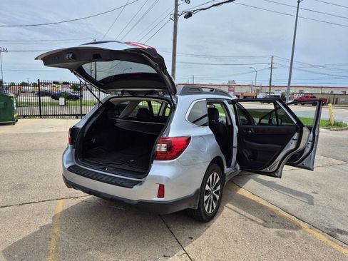 Used 2015 Subaru Outback 2.5i Limited w/ Popular Package #4 AWD/4WD image 18