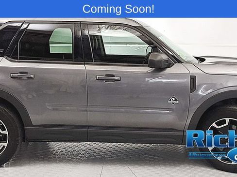 Used 2023 Ford Bronco Sport Outer Banks w/ Tech Package AWD/4WD image 2