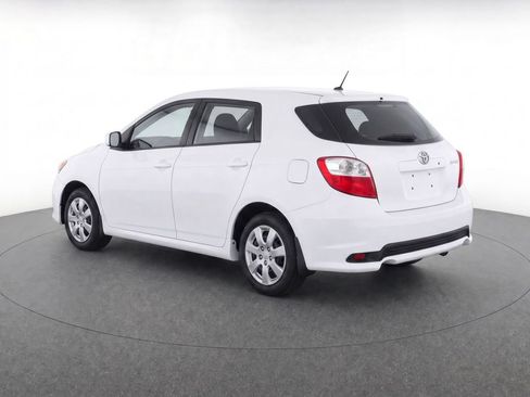 Used 2012 Toyota Matrix L w/ L Sport Pkg FWD image 3