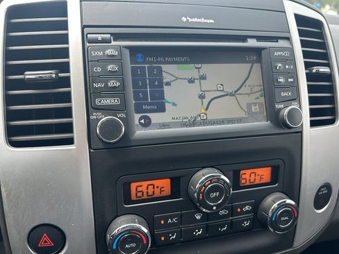 Used 2018 Nissan Frontier PRO-4X image 15