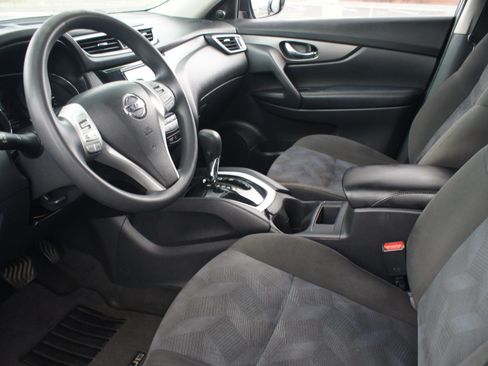 Used 2015 Nissan Rogue SV FWD image 12