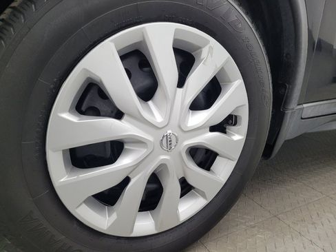 Used 2020 Nissan Rogue S image 31