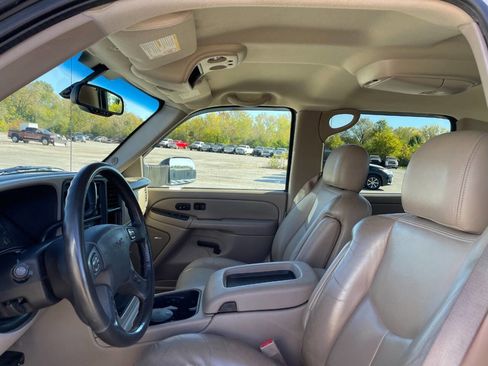 Used 2005 GMC Sierra 3500 SLT w/ Heavy-Duty Power Package image 18