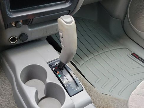 Used 2004 Toyota Tacoma PreRunner image 23