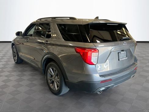 Used 2022 Ford Explorer XLT w/ Equipment Group 202A RWD image 5
