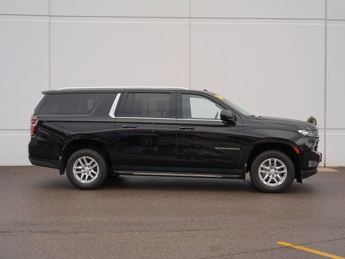 Used 2022 Chevrolet Suburban LS w/ Max Trailering Package AWD/4WD image 2