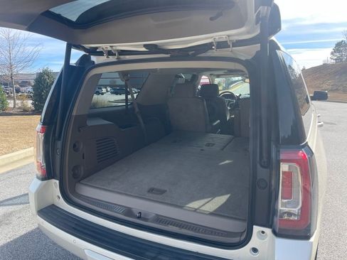 Used 2015 GMC Yukon XL SLT w/ Open Road Package image 27