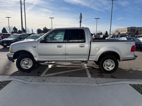 Used 2002 Ford F150 XLT image 4