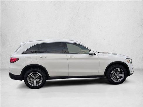 Certified 2022 Mercedes-Benz GLC 300 4MATIC image 4