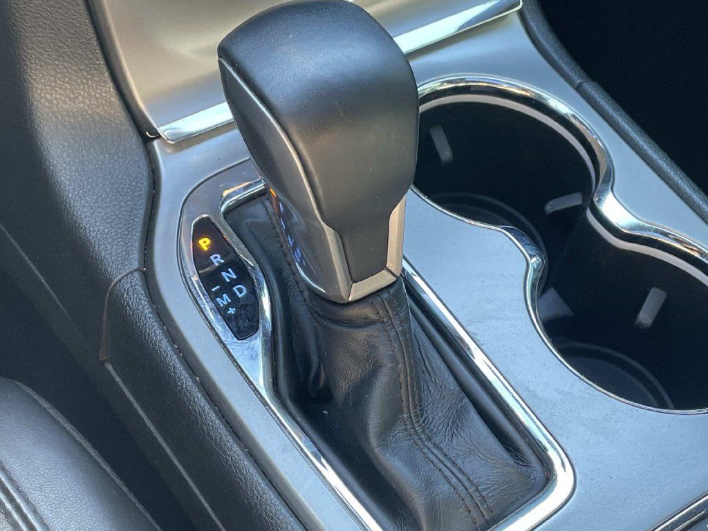 Used 2020 Jeep Grand Cherokee Limited AWD/4WD image 32