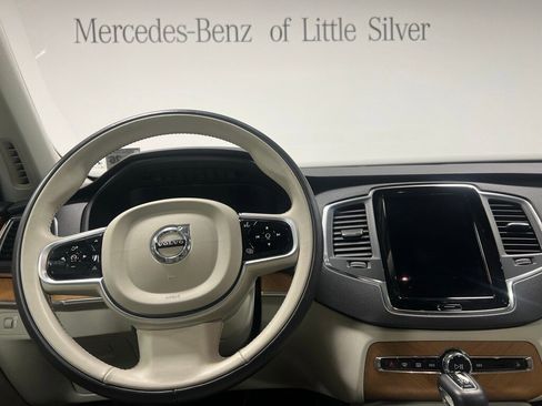 Used 2021 Volvo XC90 T6 Momentum w/ Climate Package image 31