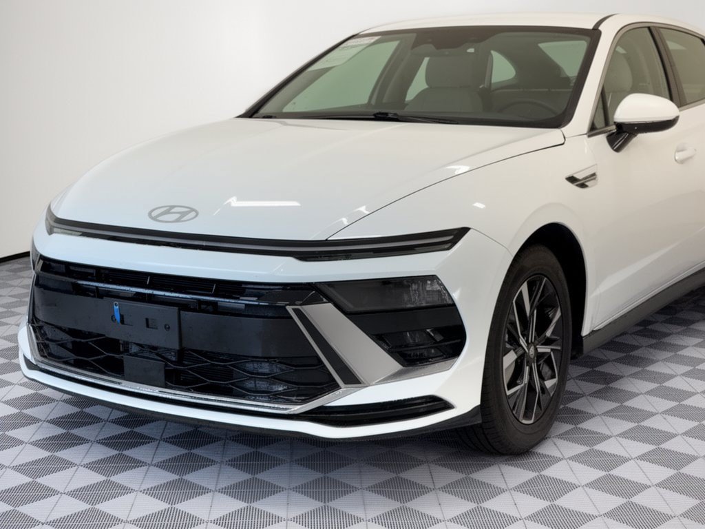 Used 2025 Hyundai Sonata SEL FWD image 12