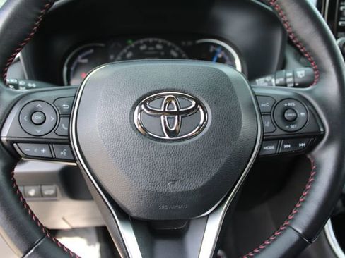 Used 2021 Toyota RAV4 SE w/ Weather & Moonroof Package AWD/4WD image 18
