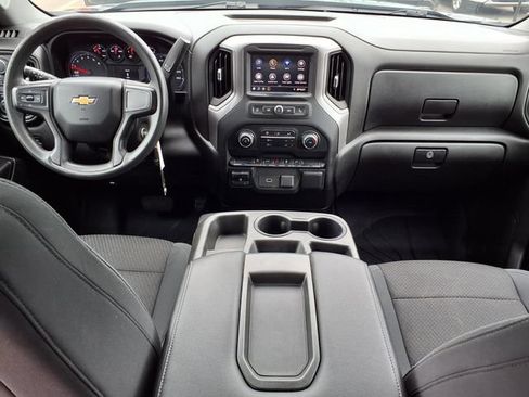 Used 2020 Chevrolet Silverado 1500 Custom w/ Custom Value Package AWD/4WD image 8