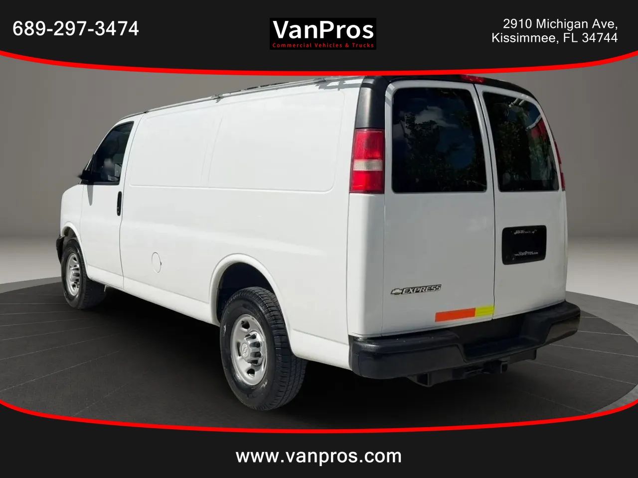 Used 2017 Chevrolet Express 2500 RWD image 3