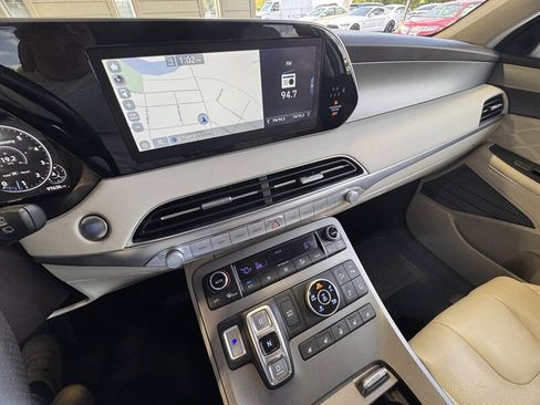 Used 2021 Hyundai Palisade Calligraphy image 23