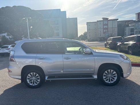 Used 2018 Lexus GX 460 Premium w/ Premium Package AWD/4WD image 6