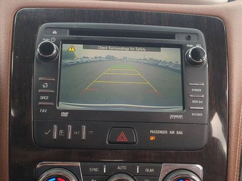 Used 2015 Chevrolet Traverse LT FWD image 13