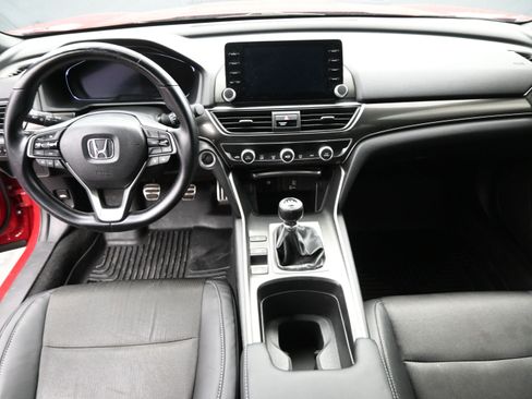 Used 2018 Honda Accord Sport image 16