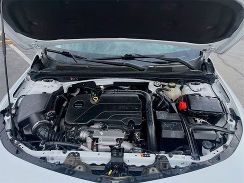 Used 2023 Chevrolet Malibu RS image 28