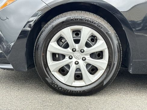 Used 2026 Toyota Corolla LE FWD image 12