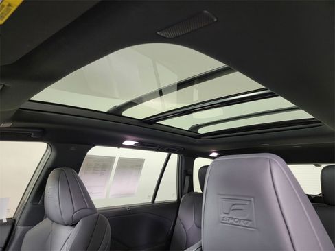 Used 2026 Lexus TX 500h AWD image 5