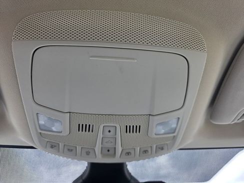 Used 2022 Ford Edge Titanium image 25