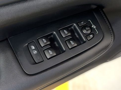 Used 2024 Volvo S60 B5 Plus image 13