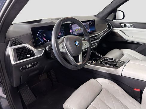 Certified 2023 BMW X7 xDrive40i w/ Premium Package image 10