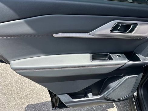 New 2025 Ford Explorer Active w/ Active Comfort Package image 22