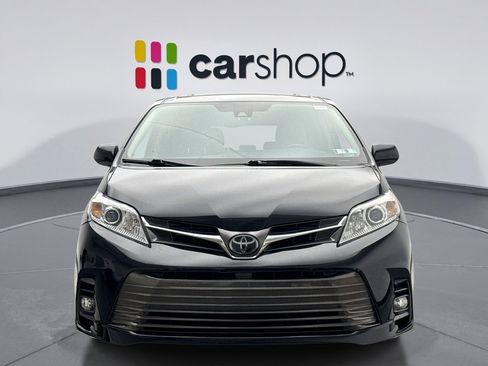 Used 2019 Toyota Sienna XLE w/ XLE Navigation Package AWD/4WD image 8