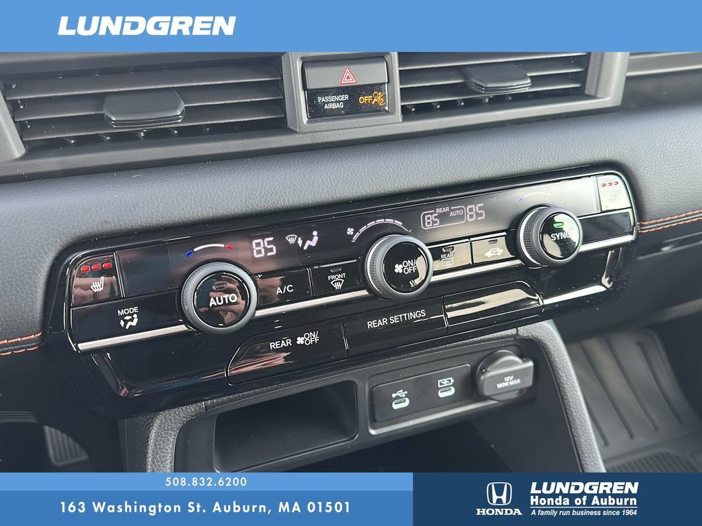 New 2026 Honda Pilot Sport image 14