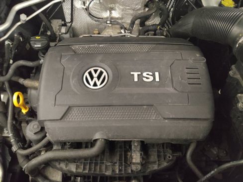Used 2020 Volkswagen Atlas Cross Sport SE w/ Panoramic Sunroof Package AWD/4WD image 30