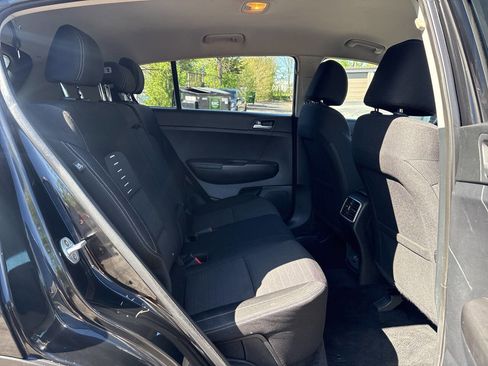 Used 2018 Kia Sportage LX AWD/4WD image 25