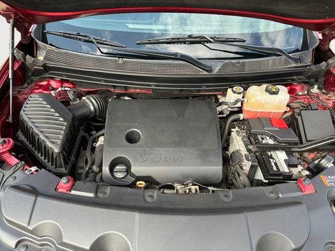 Used 2021 Chevrolet Traverse RS w/ LPO, Floor Liner Package FWD image 19