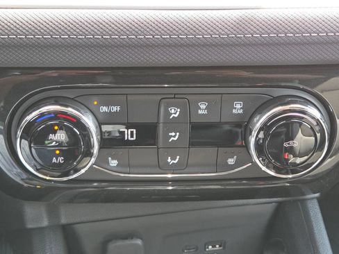 New 2026 Chevrolet TrailBlazer LT w/ Convenience Package AWD/4WD image 34