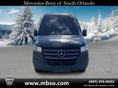 Used 2024 Mercedes-Benz Sprinter 2500 w/ Dashboard Charging Package image 18